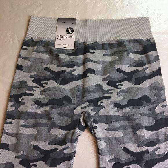 Xersion Lounge Camo Leggings Gray Large - Picture 9 of 11